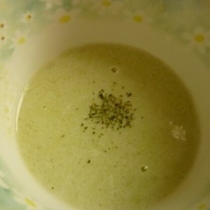 薄緑でほのかな枝豆の香りの美味しいスープでした♪体にもいいとのことで、また作りたいと思います。